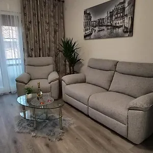 Nadia&v Apartment